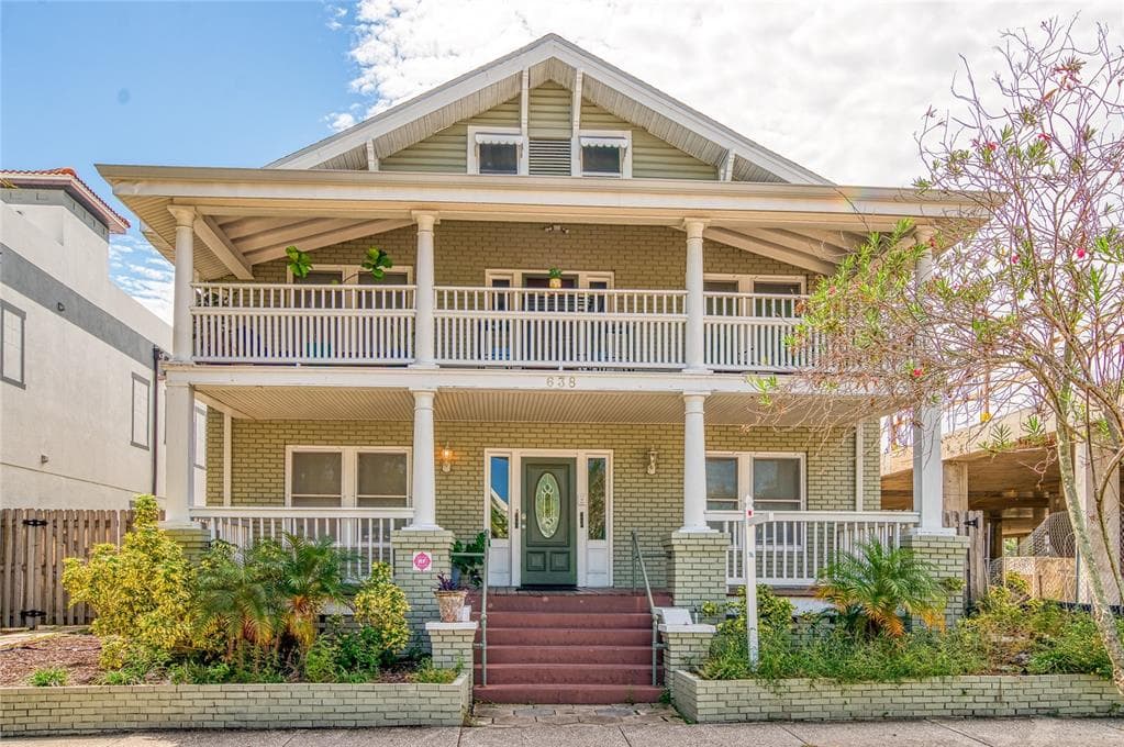 638 3RD AVENUE S UNIT 8 ST PETERSBURG, FL 33701