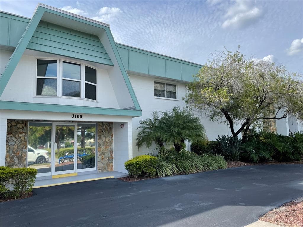 3100 HARTFORD STREET N UNIT 101 ST PETERSBURG, FL 33713