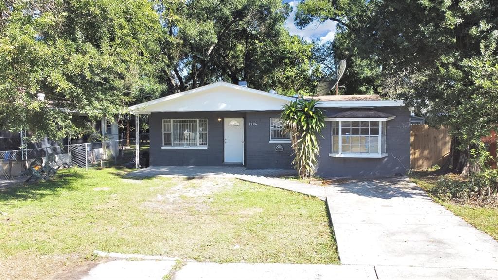 1906 E NORTH BAY STREET TAMPA, FL 33610