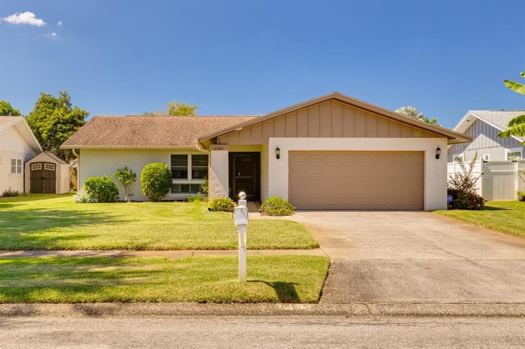 2420 TIMBERCREST CIRCLE W
