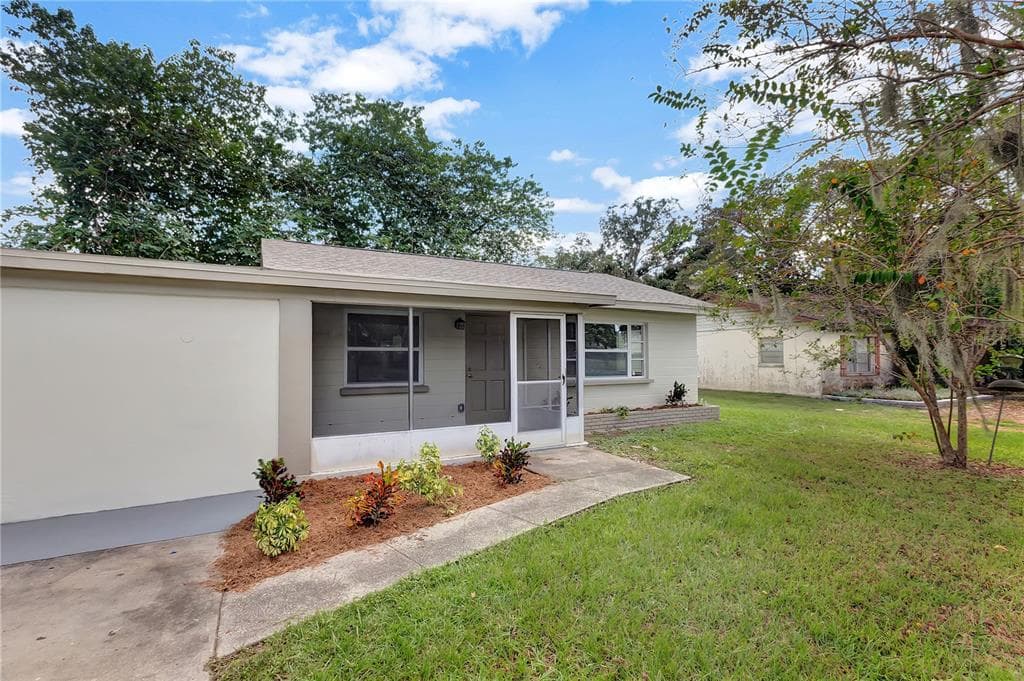 1711 MAIN STREET VALRICO, FL 33594