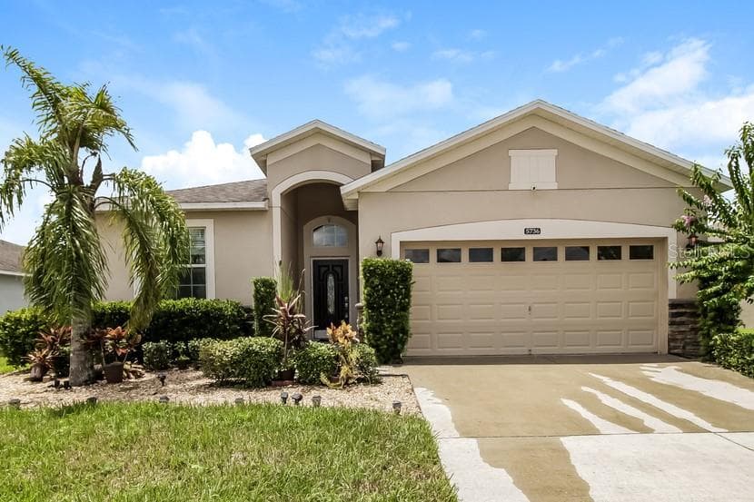 5736 COQUYT DRIVE MOUNT DORA, FL 32757