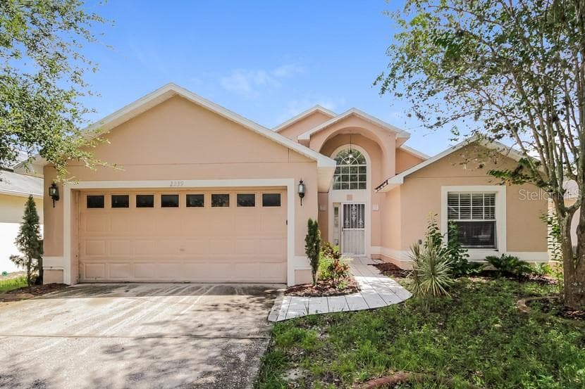 2239 PEBBLEWOOD DRIVE APOPKA, FL 32703