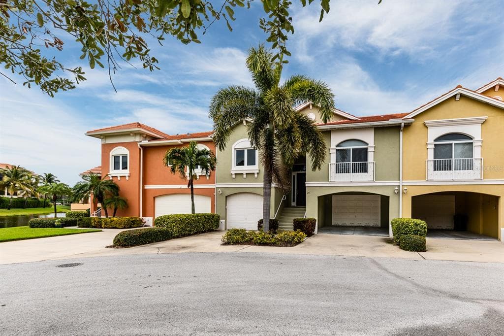 25 LINCOLN AVENUE S ST PETERSBURG, FL 33711