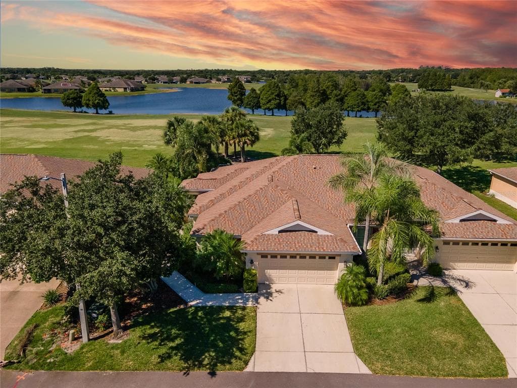2253 BROOKFIELD GREENS CIRCLE UNIT 26 SUN CITY CENTER, FL 33573