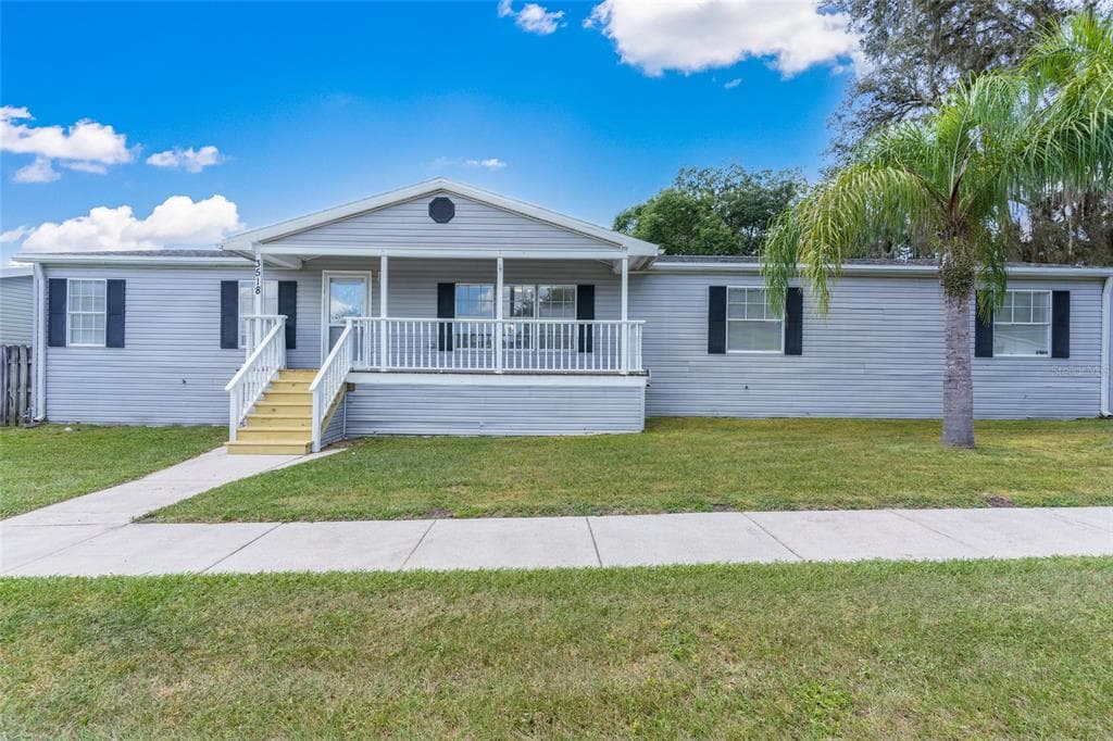 3518 KIAH DRIVE WESLEY CHAPEL, FL 33543
