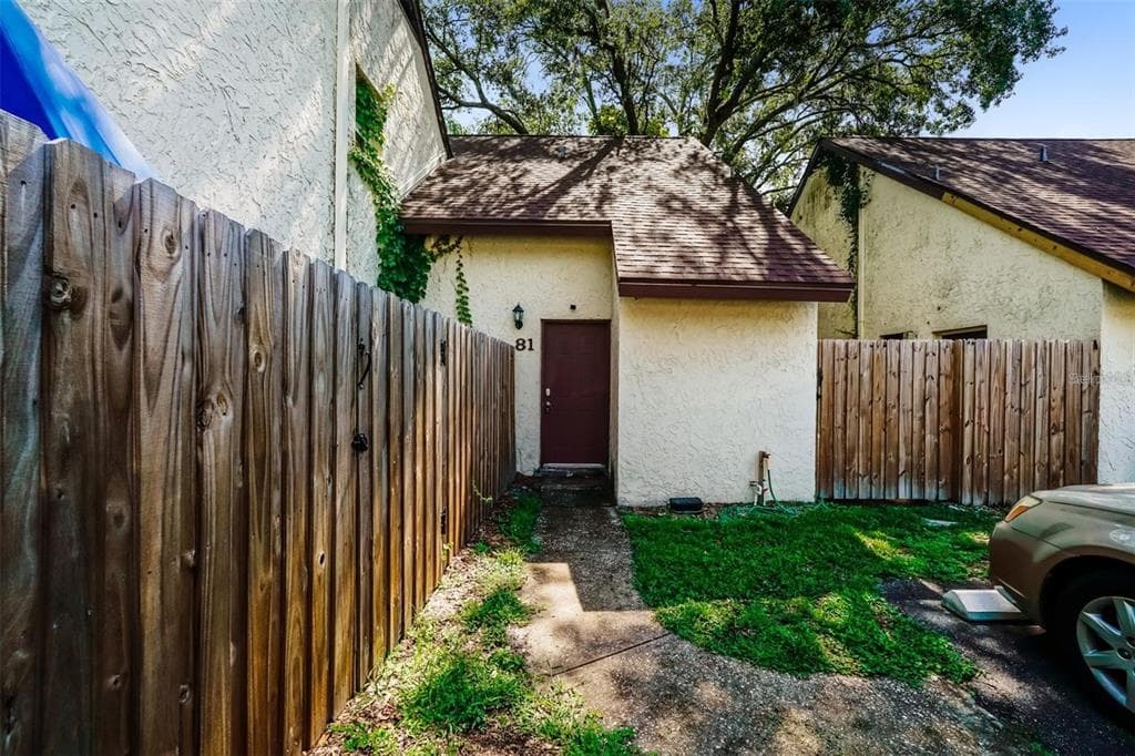 12425 TOUCHTON DRIVE UNIT 81 TAMPA, FL 33617