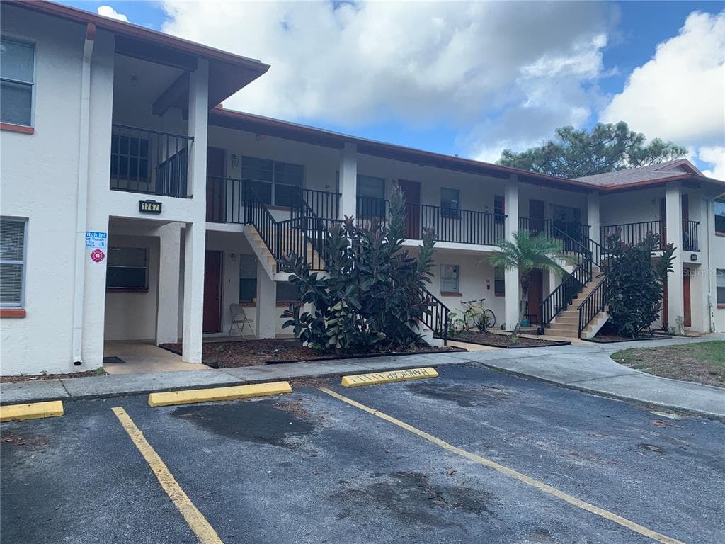 1767 LEO LANE S UNIT 201 CLEARWATER, FL 33755