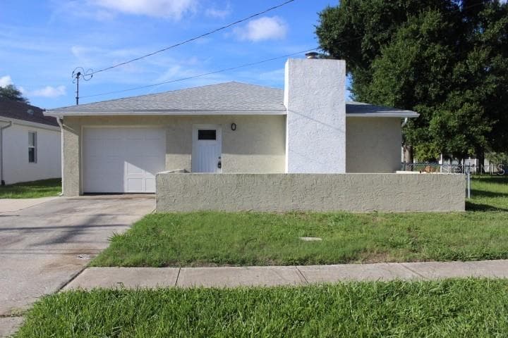 3818 W IOWA AVENUE TAMPA, FL 33616