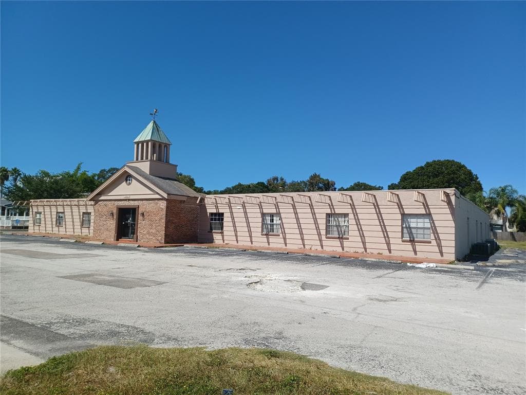 1822 DREW STREETS CLEARWATER, FL 33765