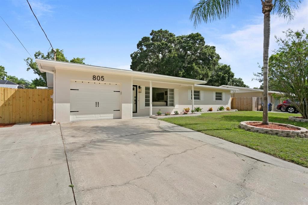 805 W 122ND AVENUE TAMPA, FL 33612