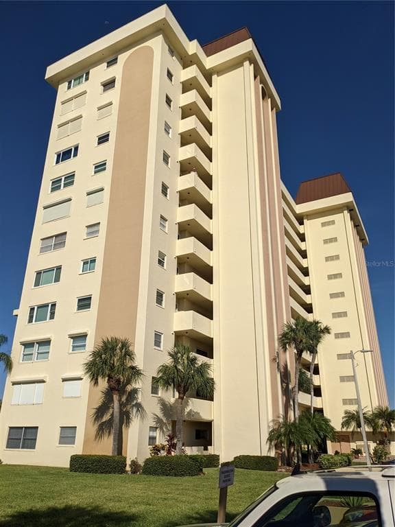 4550 COVE CIRCLE UNIT 801 ST PETERSBURG, FL 33708