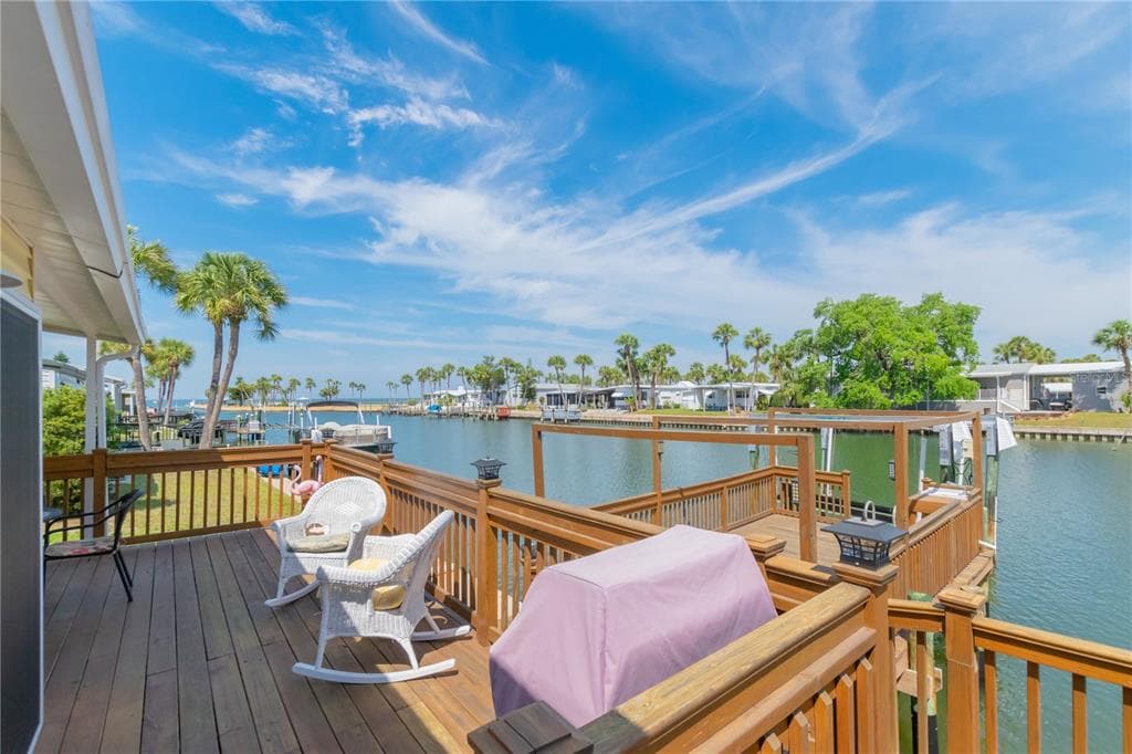 4851 W GANDY BOULEVARD UNIT P2 TAMPA, FL 33611