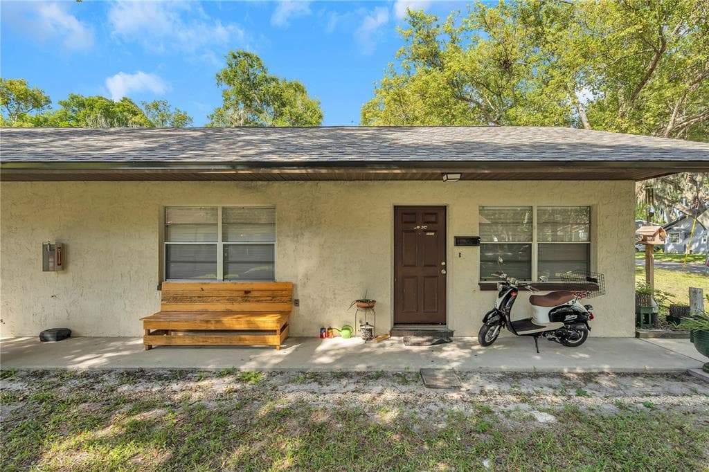 5800, 5802 MONTANA AVENUE NEW PORT RICHEY, FL 34652
