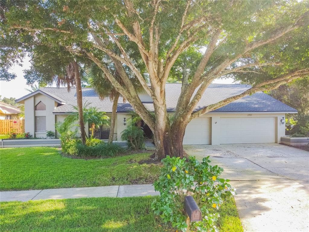 2701 MEADOW WOOD DRIVE CLEARWATER, FL 33761