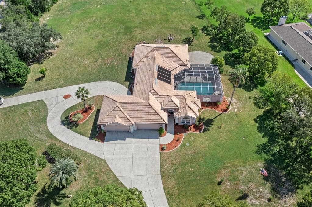 10370 WOODLAND WATERS BOULEVARD WEEKI WACHEE, FL 34613