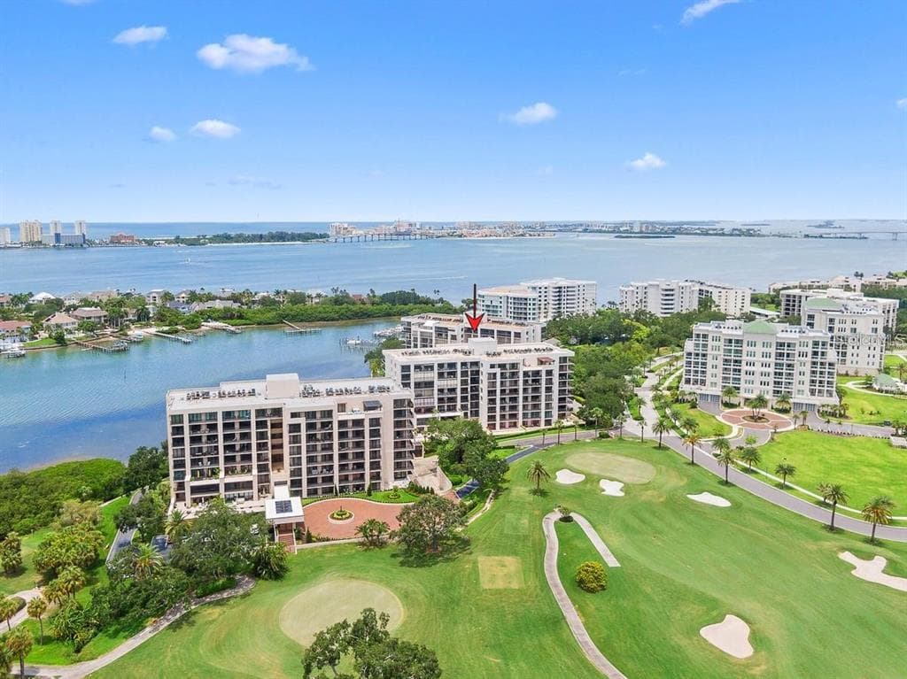 6 BELLEVIEW BOULEVARD UNIT 201 BELLEAIR, FL 33756