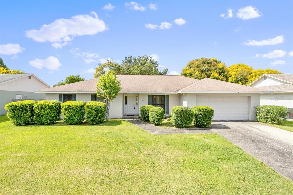 814 TARAWOOD LANE VALRICO, FL 33594