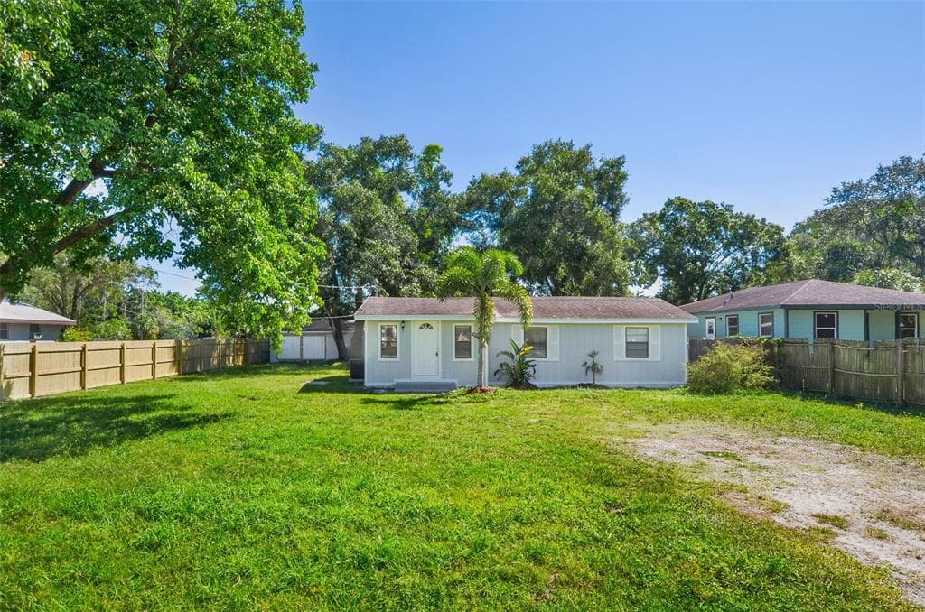 841 HAND AVENUE SARASOTA, FL 34232