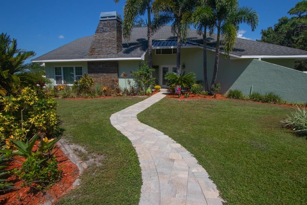 2488 LANCASTER DRIVE CLEARWATER, FL 33764