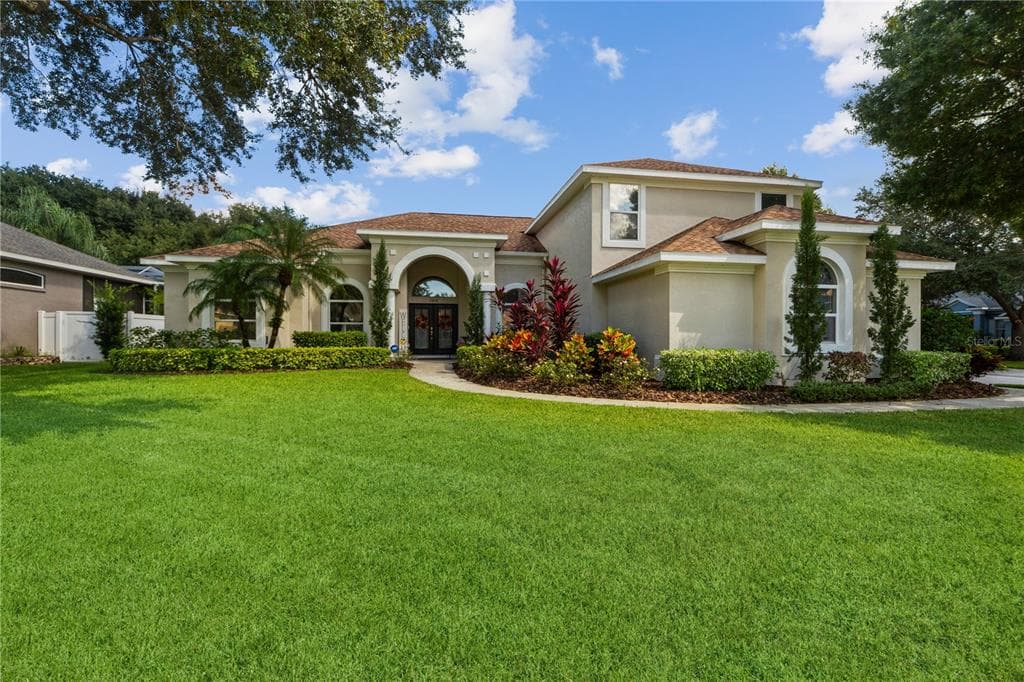 2808 WINDING TRAIL DRIVE
