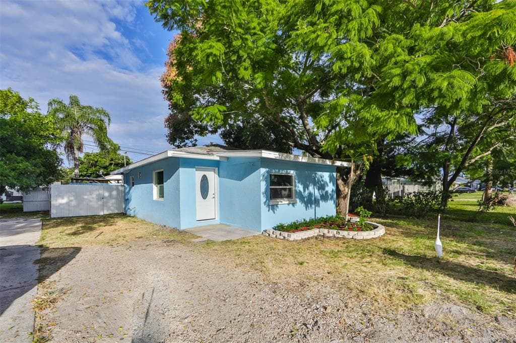 3718 17TH STREET W BRADENTON, FL 34205