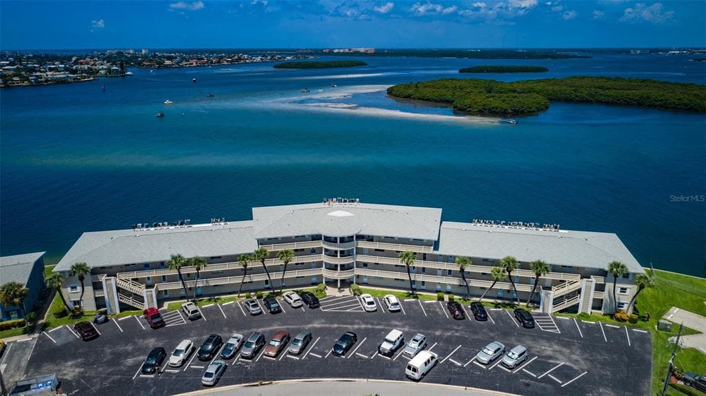 280 126TH AVENUE UNIT 211 TREASURE ISLAND, FL 33706