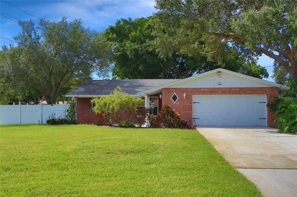 1680 ARIZONA AVENUE NE ST PETERSBURG, FL 33703