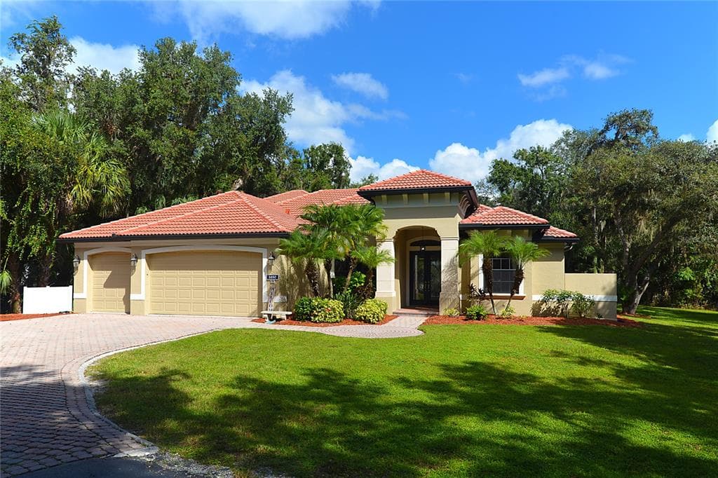5850 SADDLE OAK TRAIL