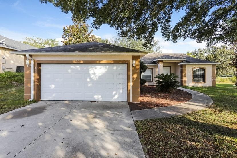203 SOUTHERN BREEZE DRIVE MINNEOLA, FL 34715