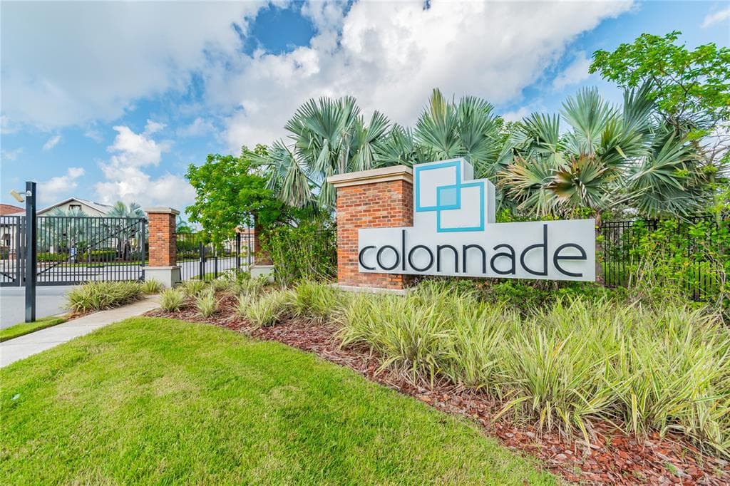 582 53RD AVENUE N ST PETERSBURG, FL 33703