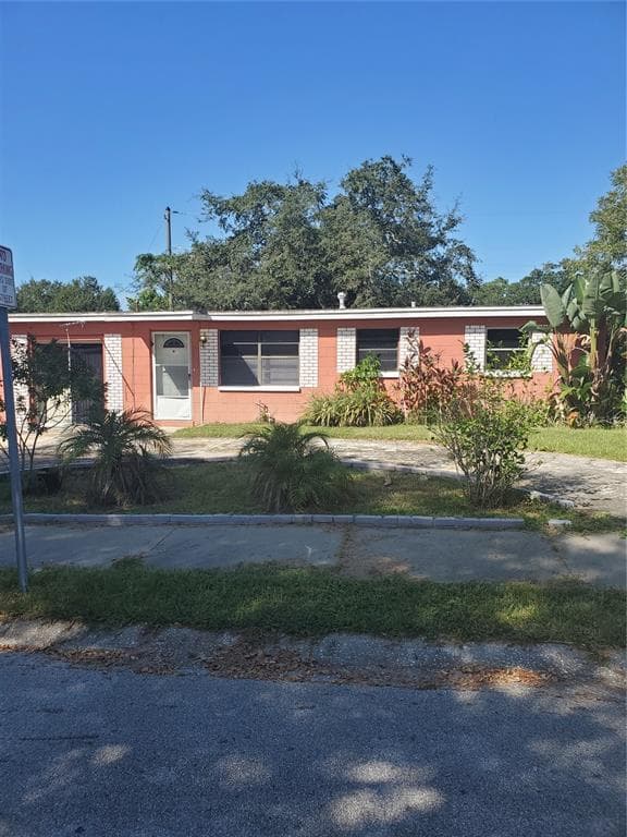 645 11TH AVENUE N SAFETY HARBOR, FL 34695