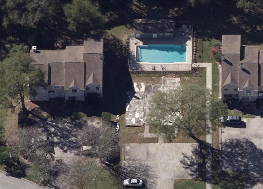 8442 J R MANOR DRIVE TAMPA, FL 33634