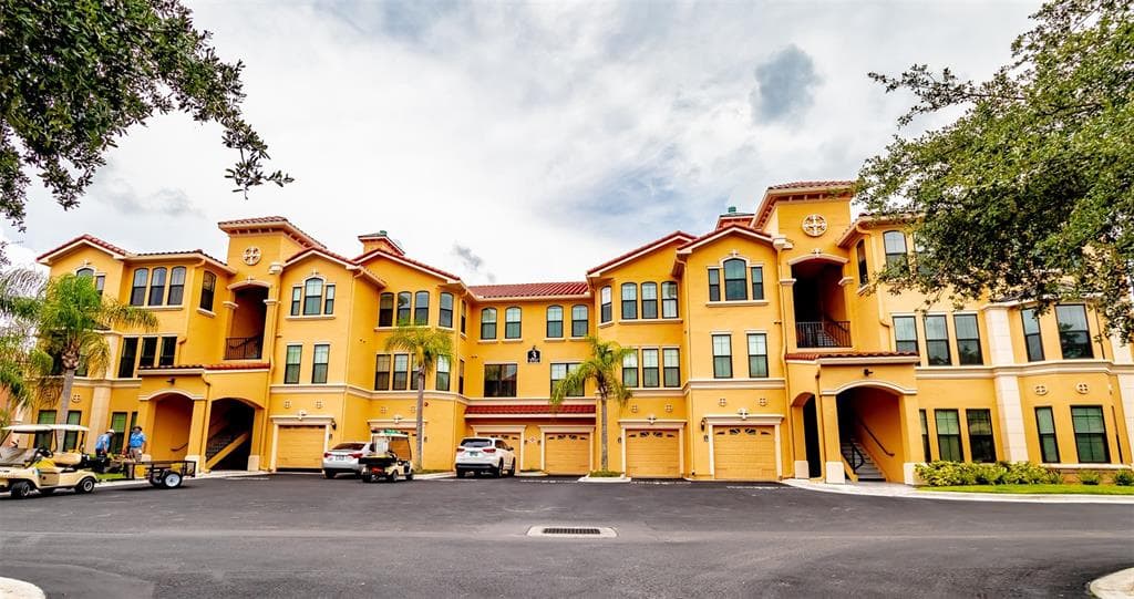 2721 VIA MURANO UNIT 327 CLEARWATER, FL 33764