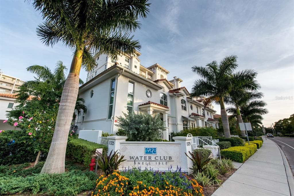 1325 SNELL ISLE BOULEVARD NE UNIT 504 ST PETERSBURG, FL 33704