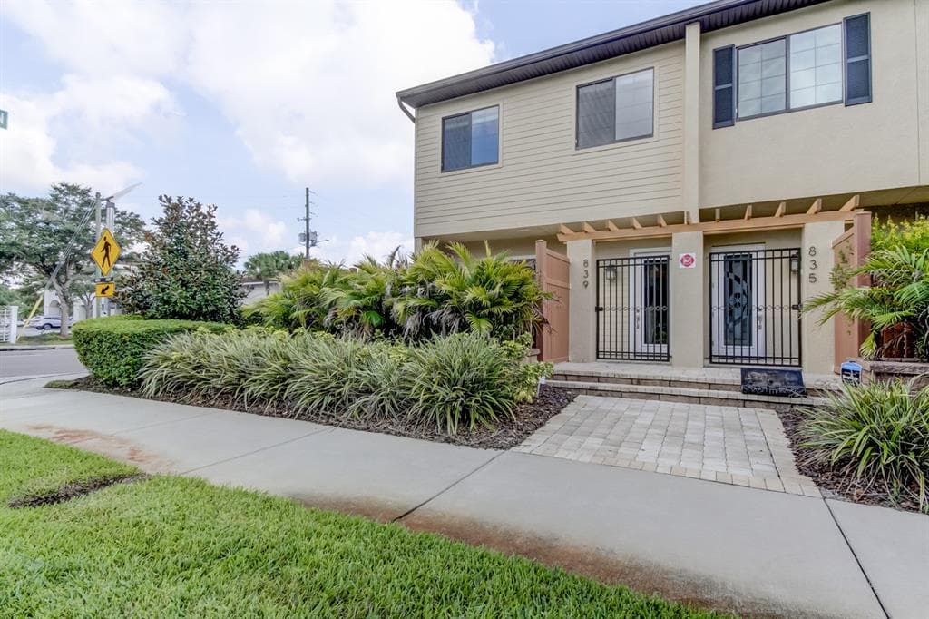 839 7TH AVENUE N ST PETERSBURG, FL 33701