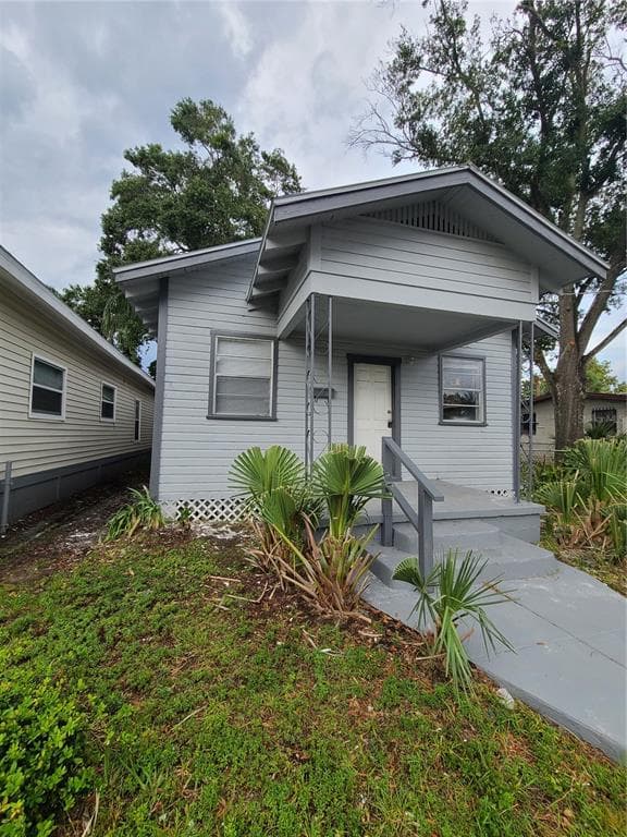 2119 W CHESTNUT STREET TAMPA, FL 33607
