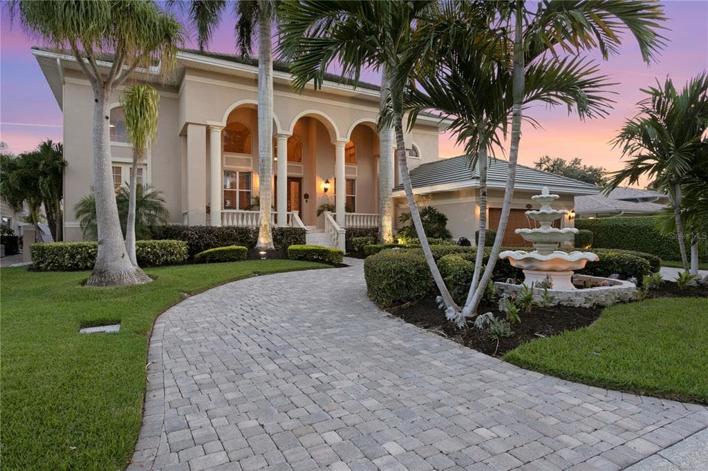 4454 CLEARWATER HARBOR DRIVE S