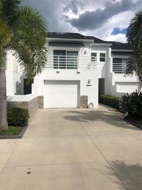 2941 W KNIGHTS AVENUE UNIT 2941 TAMPA, FL 33611