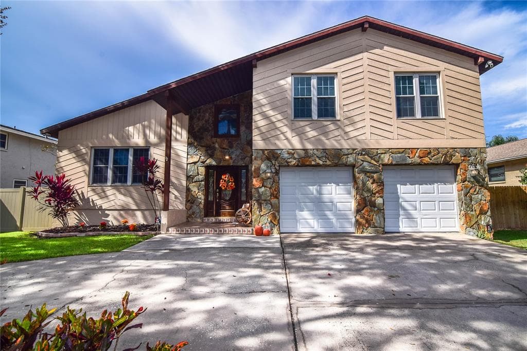 8340 144TH LANE SEMINOLE, FL 33776