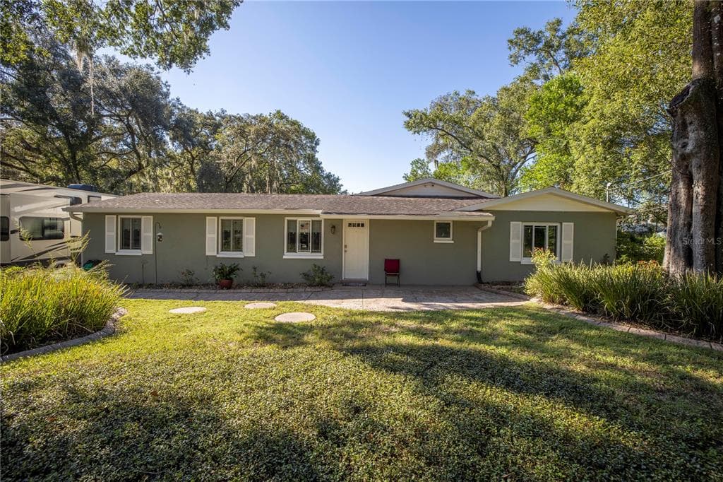 6802 OAKDALE DRIVE TAMPA, FL 33610