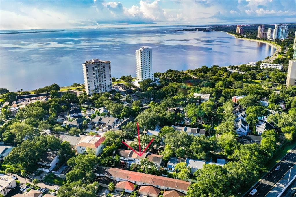 2539 W MARYLAND AVENUE TAMPA, FL 33629