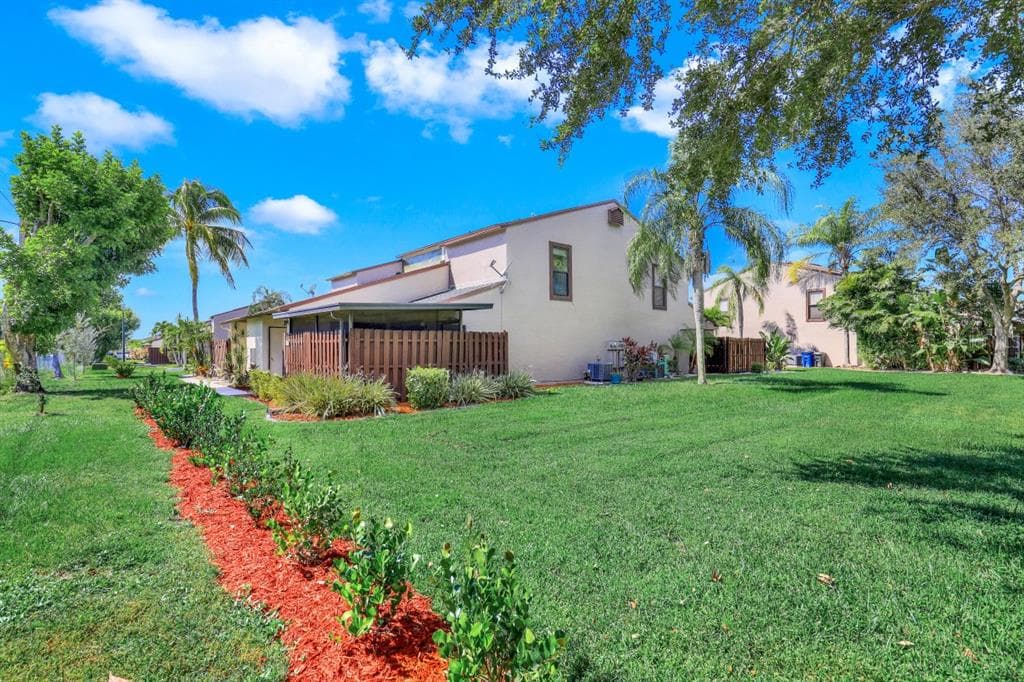 8815 SOMERSET BOULEVARD FORT MYERS, FL 33919