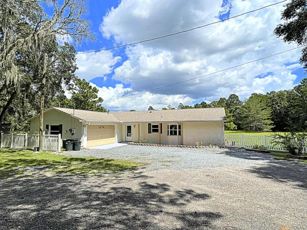 18532 LANSFORD DRIVE HUDSON, FL 34667