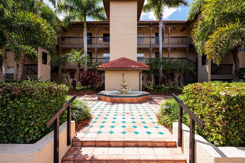 2400 FEATHER SOUND DRIVE UNIT 435 CLEARWATER, FL 33762