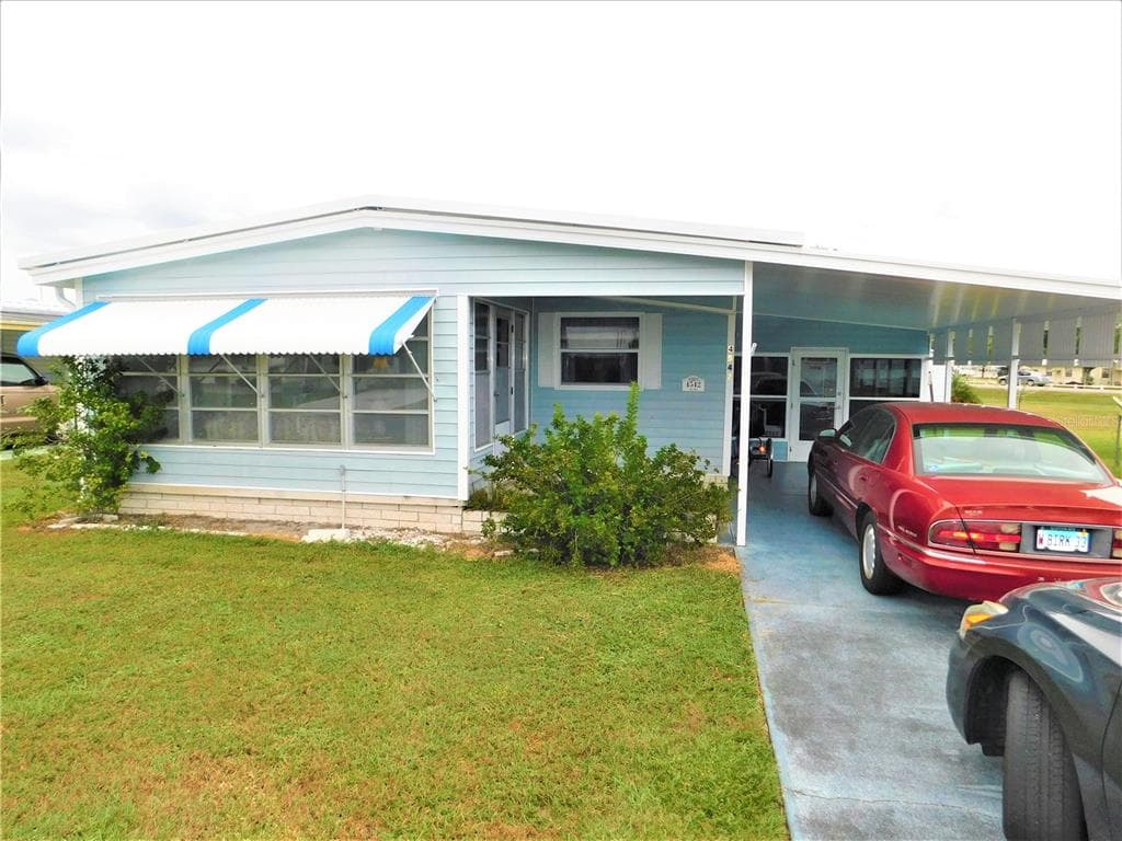 4542 MADISON AVENUE ZEPHYRHILLS, FL 33541