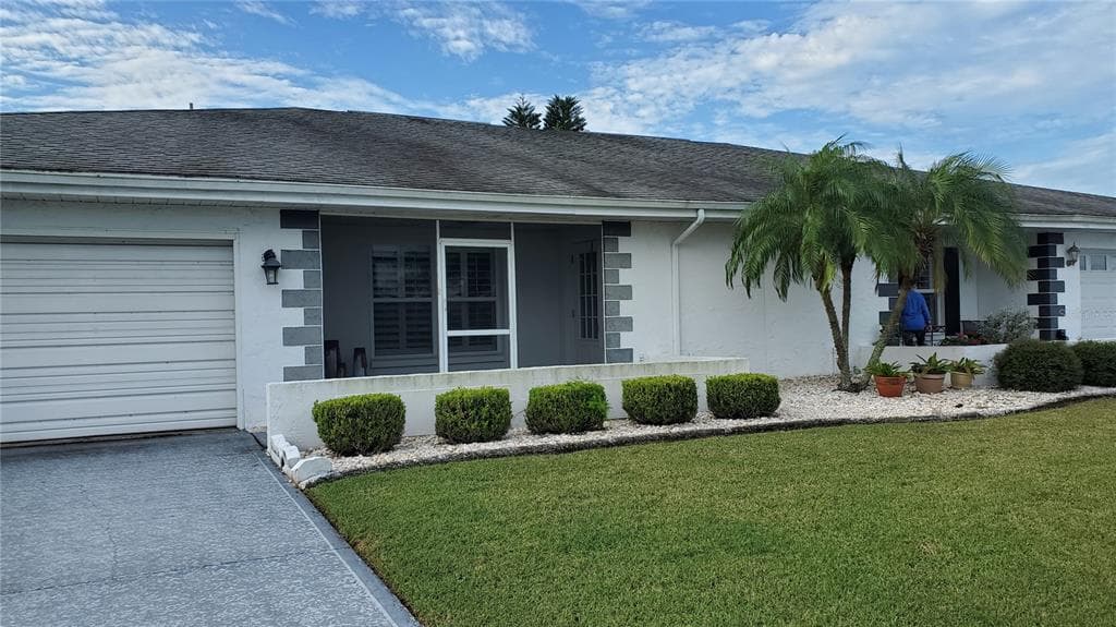 112 SILVERBELL COURT SUN CITY CENTER, FL 33573