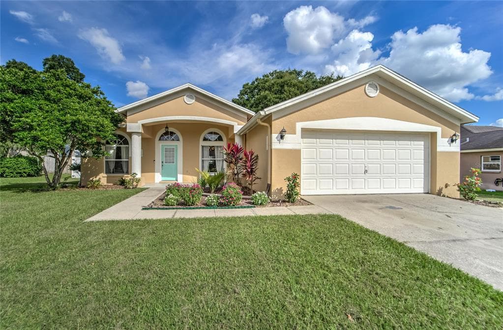 2921 FOLKLORE DRIVE VALRICO, FL 33596