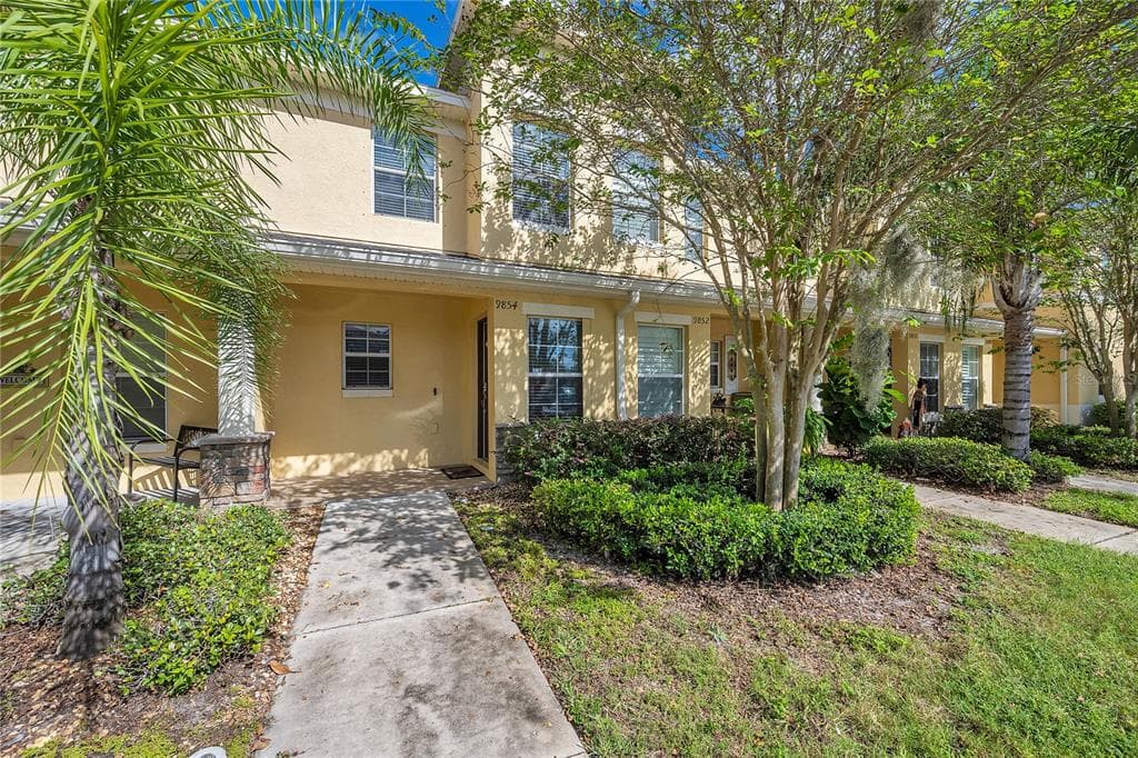 9854 TRUMPET VINE LOOP UNIT 9854 TRINITY, FL 34655