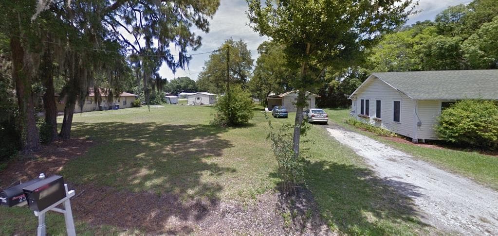2305 51ST AVENUE DRIVE E BRADENTON, FL 34203